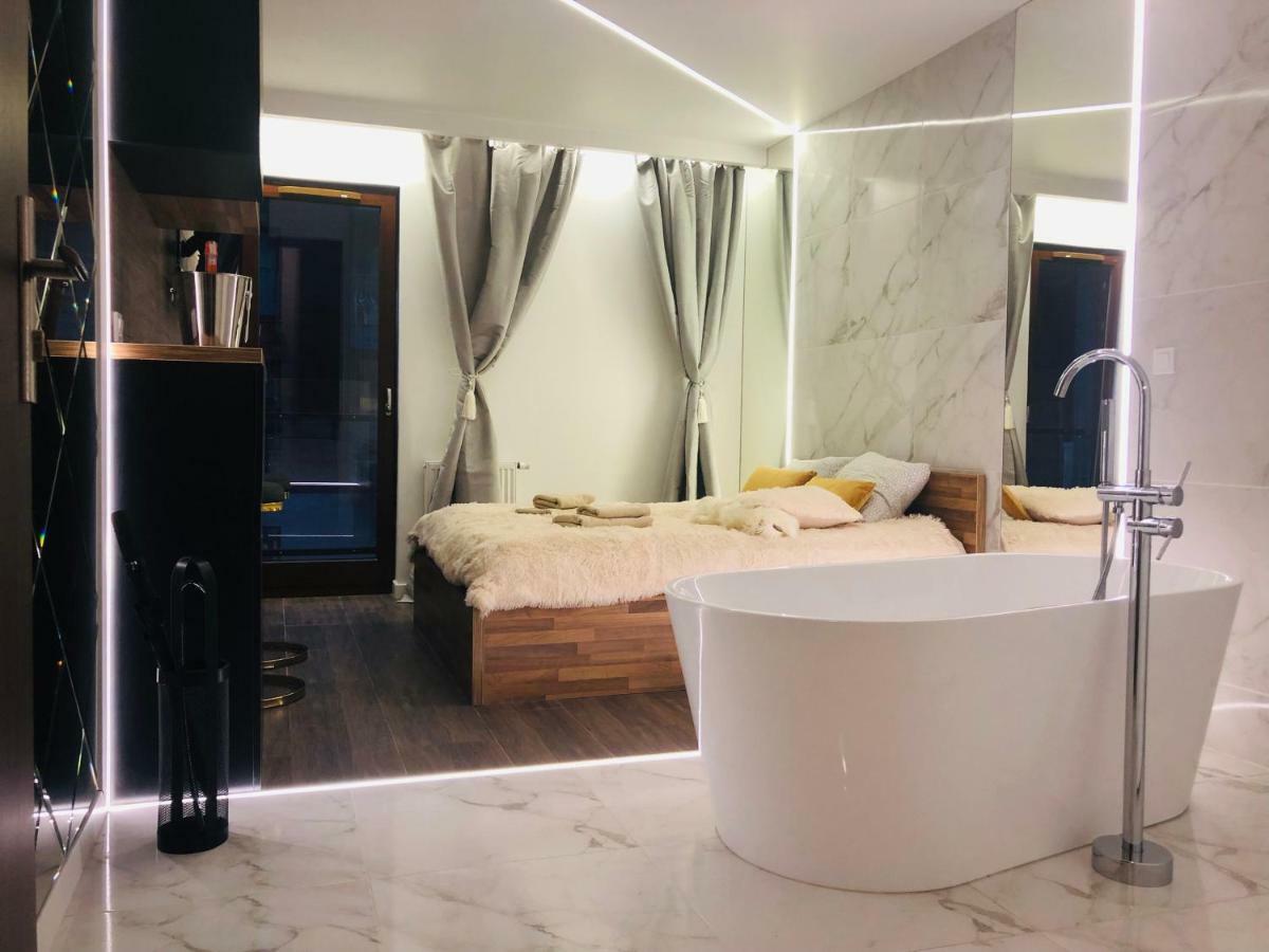 Yourapart Chmielna Park Exclusive Z Wanna Wolnostojaca Lub Jacuzzi Gdansk Ngoại thất bức ảnh