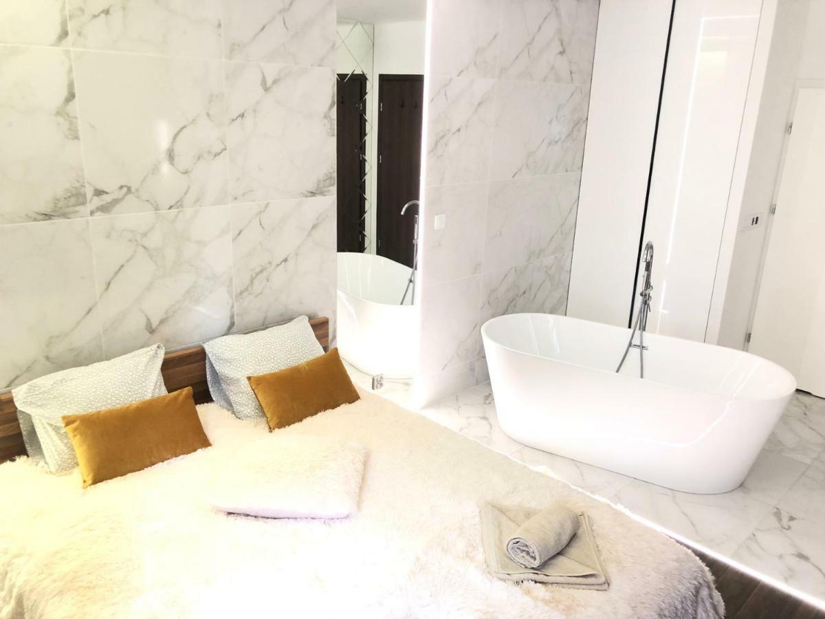Yourapart Chmielna Park Exclusive Z Wanna Wolnostojaca Lub Jacuzzi Gdansk Ngoại thất bức ảnh