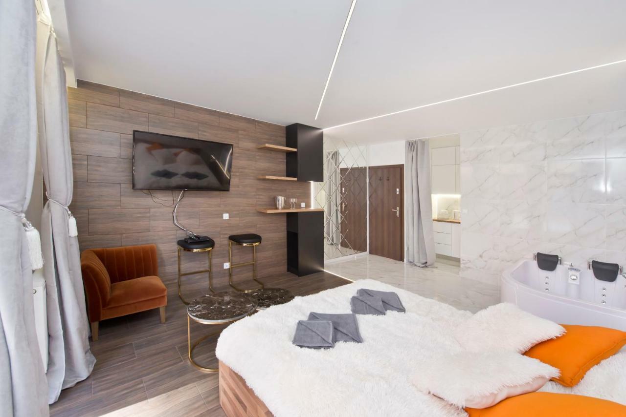 Yourapart Chmielna Park Exclusive Z Wanna Wolnostojaca Lub Jacuzzi Gdansk Ngoại thất bức ảnh