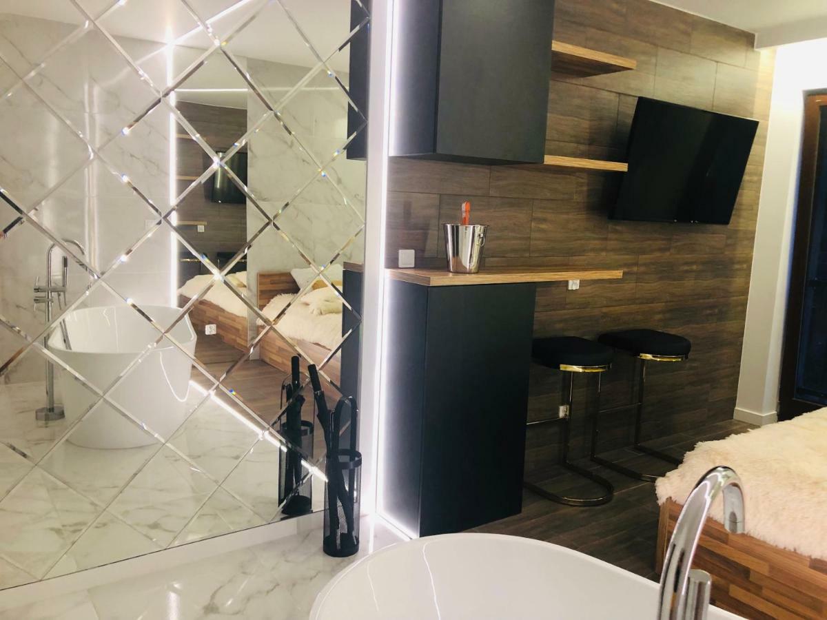 Yourapart Chmielna Park Exclusive Z Wanna Wolnostojaca Lub Jacuzzi Gdansk Ngoại thất bức ảnh