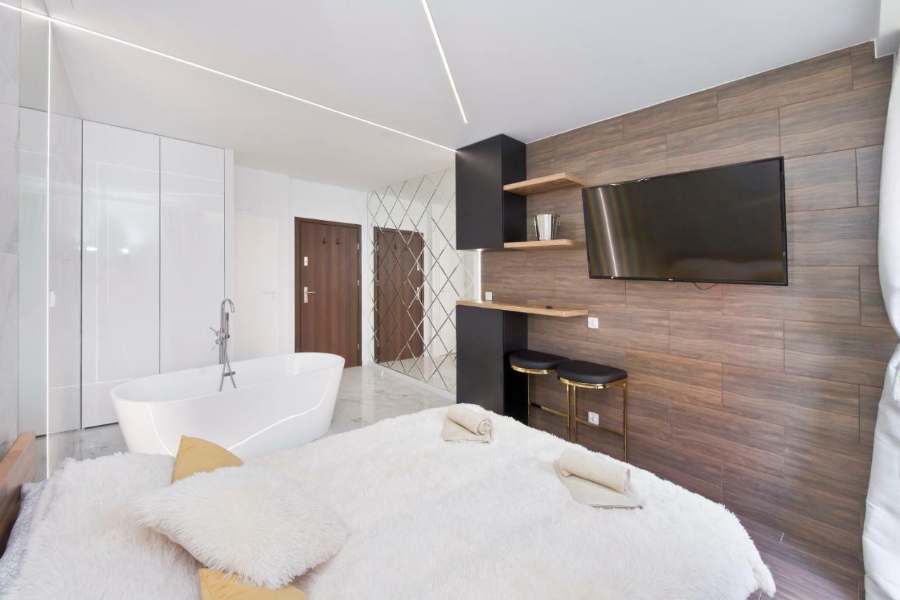 Yourapart Chmielna Park Exclusive Z Wanna Wolnostojaca Lub Jacuzzi Gdansk Ngoại thất bức ảnh