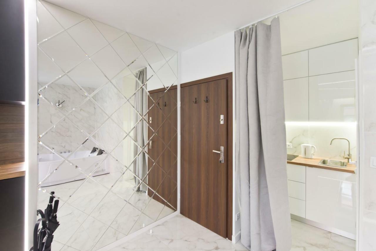 Yourapart Chmielna Park Exclusive Z Wanna Wolnostojaca Lub Jacuzzi Gdansk Ngoại thất bức ảnh