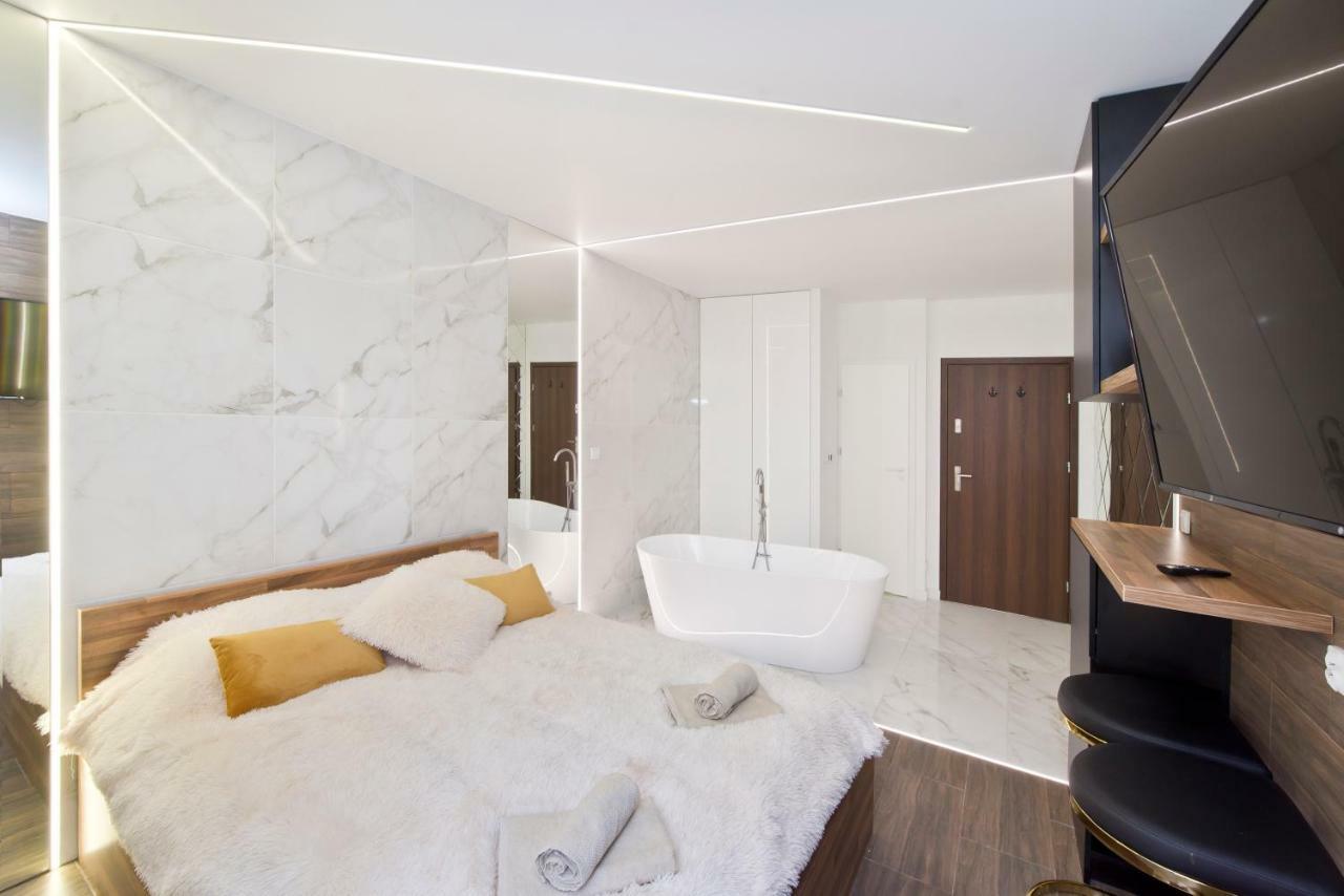 Yourapart Chmielna Park Exclusive Z Wanna Wolnostojaca Lub Jacuzzi Gdansk Ngoại thất bức ảnh